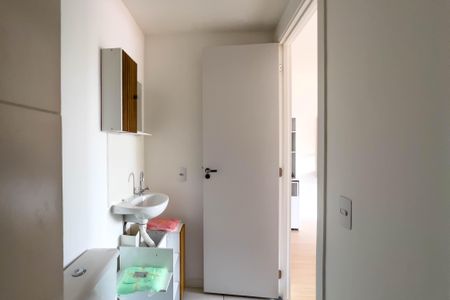 Banheiro de kitnet/studio para alugar com 1 quarto, 25m² em Chácara Inglesa, São Paulo