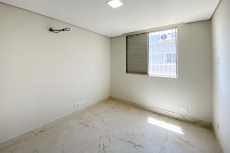 Apartamento à venda com 240m², 4 quartos e 3 vagasQuarto 3