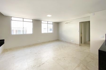 Apartamento à venda com 240m², 4 quartos e 3 vagasSala