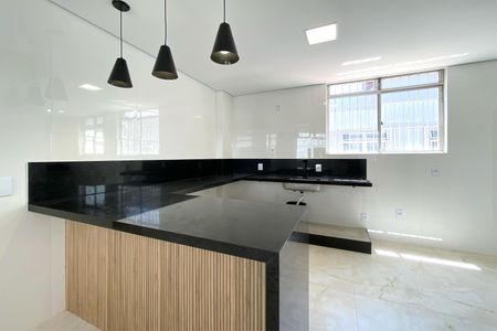 Apartamento à venda com 240m², 4 quartos e 3 vagasCozinha