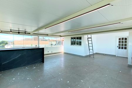 Apartamento à venda com 240m², 4 quartos e 3 vagasCobertura