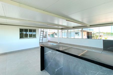 Apartamento à venda com 240m², 4 quartos e 3 vagasCobertura