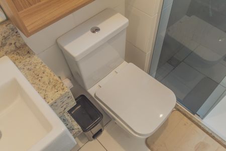 Apartamento à venda com 60m², 2 quartos e 1 vaga Apartamento à venda com 60m², 2 quartos e 1 vagaBanheiro da Suite