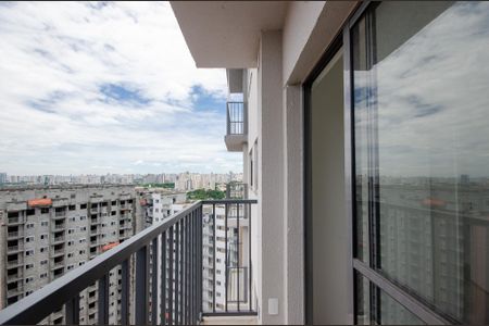 Apartamento à venda com 41m², 2 quartos e sem vaga Apartamento à venda com 41m², 2 quartos e sem vagaSala - varanda