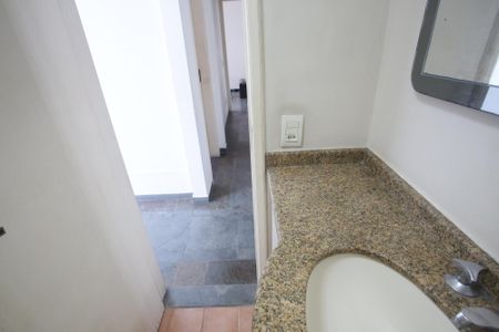 Casa à venda com 183m², 4 quartos e 2 vagasBanheiro Social