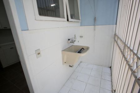 Casa à venda com 183m², 4 quartos e 2 vagasÁrea de Serviço