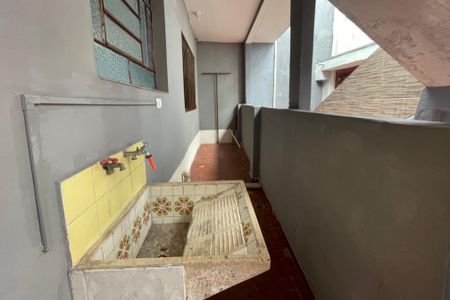 Casa para alugar com 1 quarto, 48m² em Parque São Luís, Embu das Artes