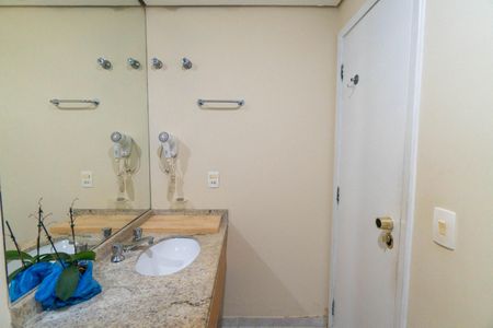 Banheiro de kitnet/studio para alugar com 1 quarto, 38m² em Vila Clementino, São Paulo