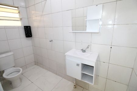 Banheiro de kitnet/studio para alugar com 1 quarto, 45m² em Residencial Gazzo, São José dos Campos