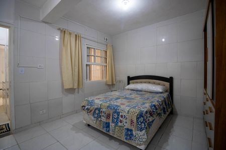 Quarto  de casa para alugar com 1 quarto, 35m² em Jardim Tres Irmaos, Taboão da Serra