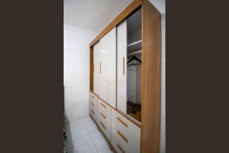 Quarto  de casa para alugar com 1 quarto, 35m² em Jardim Tres Irmaos, Taboão da Serra