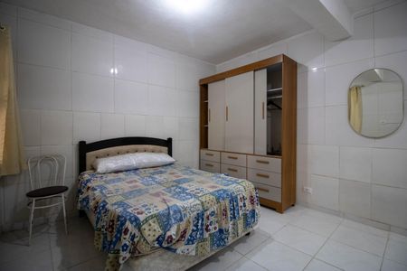 Quarto  de casa para alugar com 1 quarto, 35m² em Jardim Tres Irmaos, Taboão da Serra