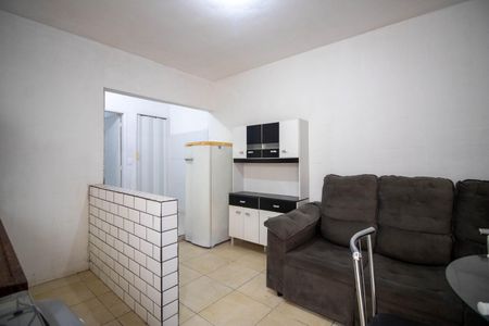 Sala/Cozinha de casa para alugar com 1 quarto, 35m² em Jardim Tres Irmaos, Taboão da Serra