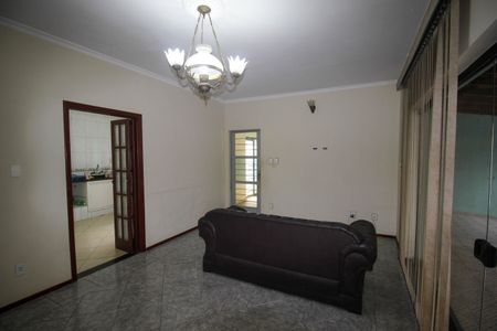 Casa para alugar com 3 quartos, 260m² em Centro, Votorantim