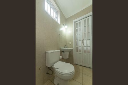 Casa para alugar com 187m², 3 quartos e 2 vagas Casa para alugar com 187m², 3 quartos e 2 vagasBanheiro Social 1