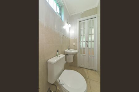 Casa para alugar com 187m², 3 quartos e 2 vagasBanheiro Social