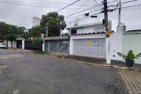 Casa para alugar com 187m², 3 quartos e 2 vagas Casa para alugar com 187m², 3 quartos e 2 vagasFachada