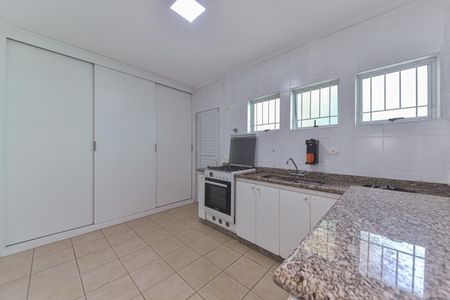 Casa para alugar com 187m², 3 quartos e 2 vagasCozinha