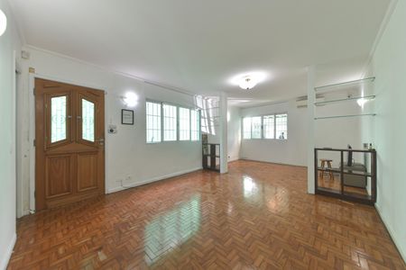 Casa para alugar com 187m², 3 quartos e 2 vagasSala