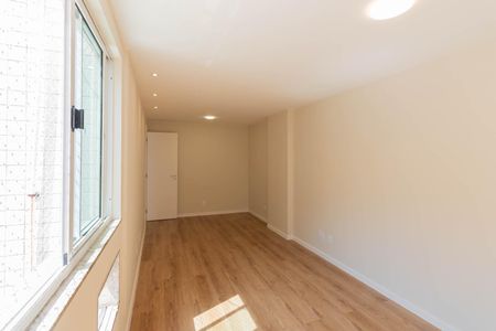 Apartamento à venda com 106m², 2 quartos e 1 vagaSuíte