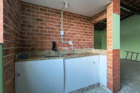 Casa de condomínio à venda com 216m², 4 quartos e 1 vaga Casa de condomínio à venda com 216m², 4 quartos e 1 vagaTerraço