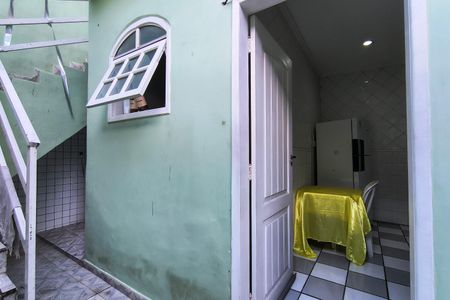 Casa de condomínio à venda com 216m², 4 quartos e 1 vaga Casa de condomínio à venda com 216m², 4 quartos e 1 vagaFachada