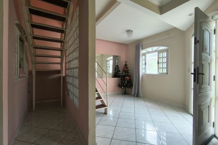 Casa de condomínio à venda com 216m², 4 quartos e 1 vaga Casa de condomínio à venda com 216m², 4 quartos e 1 vagaSala