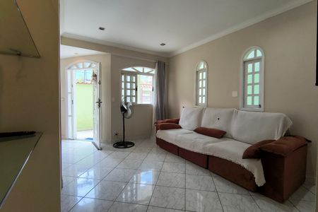 Casa de condomínio à venda com 216m², 4 quartos e 1 vaga Casa de condomínio à venda com 216m², 4 quartos e 1 vagaSala