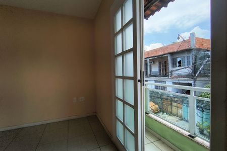 Casa de condomínio à venda com 216m², 4 quartos e 1 vaga Casa de condomínio à venda com 216m², 4 quartos e 1 vagaHall social