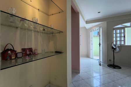 Casa de condomínio à venda com 216m², 4 quartos e 1 vaga Casa de condomínio à venda com 216m², 4 quartos e 1 vagaSala