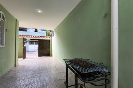 Casa de condomínio à venda com 216m², 4 quartos e 1 vaga Casa de condomínio à venda com 216m², 4 quartos e 1 vagaFachada