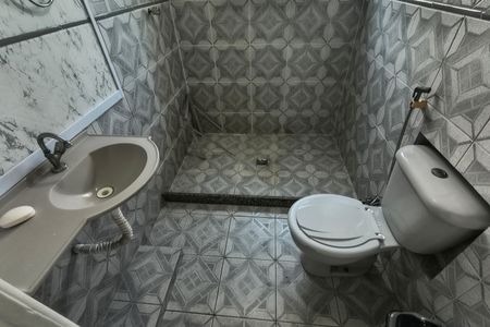 Casa de condomínio à venda com 216m², 4 quartos e 1 vaga Casa de condomínio à venda com 216m², 4 quartos e 1 vagaBanheiro Social 1