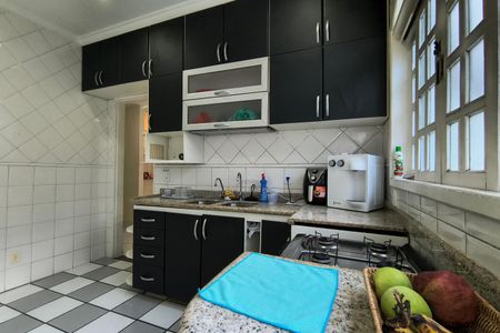 Casa de condomínio à venda com 216m², 4 quartos e 1 vaga Casa de condomínio à venda com 216m², 4 quartos e 1 vagaCozinha