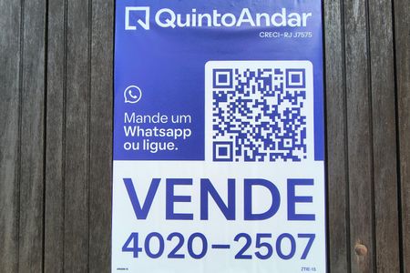 Casa de condomínio à venda com 216m², 4 quartos e 1 vaga Casa de condomínio à venda com 216m², 4 quartos e 1 vagaPlaca