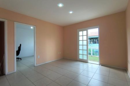 Casa de condomínio à venda com 216m², 4 quartos e 1 vaga Casa de condomínio à venda com 216m², 4 quartos e 1 vagaHall social