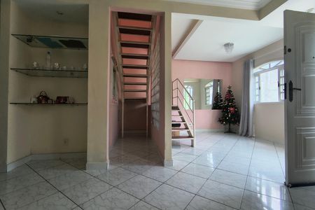 Casa de condomínio à venda com 216m², 4 quartos e 1 vaga Casa de condomínio à venda com 216m², 4 quartos e 1 vagaSala