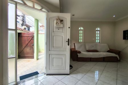 Casa de condomínio à venda com 216m², 4 quartos e 1 vaga Casa de condomínio à venda com 216m², 4 quartos e 1 vagaSala