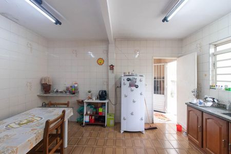 Casa à venda com 310m², 3 quartos e 2 vagasCozinha