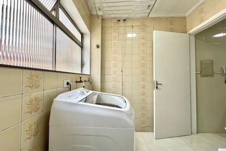 Apartamento para alugar com 68m², 2 quartos e 1 vagaÁrea de Serviço