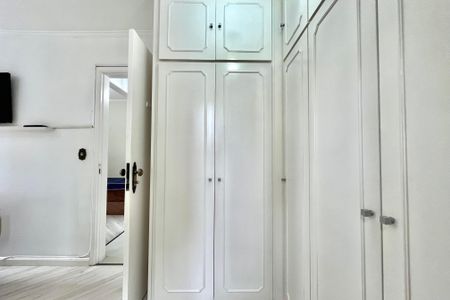 Apartamento para alugar com 68m², 2 quartos e 1 vagaCloset do Quarto 1