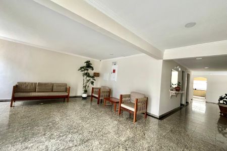 Apartamento para alugar com 68m², 2 quartos e 1 vagaHall social