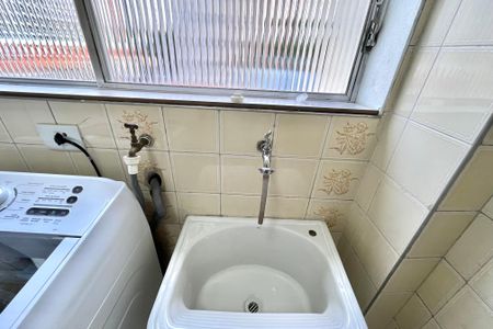 Apartamento para alugar com 68m², 2 quartos e 1 vagaÁrea de Serviço