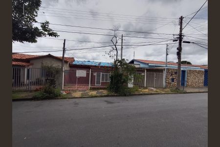 Casa à venda com 266m², 4 quartos e 3 vagas