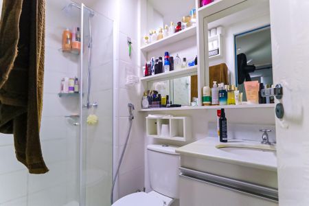 Apartamento à venda com 57m², 2 quartos e 1 vagaBanheiro da Suíte 2