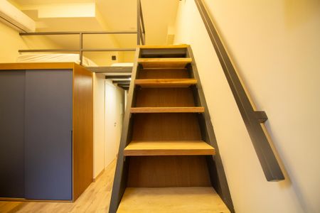 Studio à venda com 35m², 1 quarto e sem vagaEscada