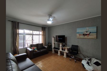 Casa à venda com 200m², 2 quartos e 3 vagas Casa à venda com 200m², 2 quartos e 3 vagasSala