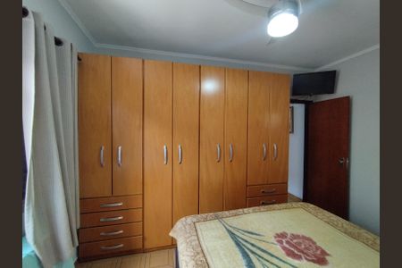 Casa à venda com 200m², 2 quartos e 3 vagas Casa à venda com 200m², 2 quartos e 3 vagasQuarto 1