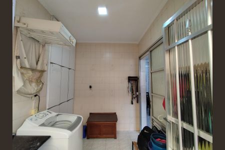 Casa à venda com 200m², 2 quartos e 3 vagas Casa à venda com 200m², 2 quartos e 3 vagasÁrea de Serviço