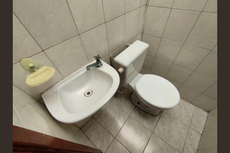 Casa à venda com 200m², 2 quartos e 3 vagas Casa à venda com 200m², 2 quartos e 3 vagasBanheiro - torneira