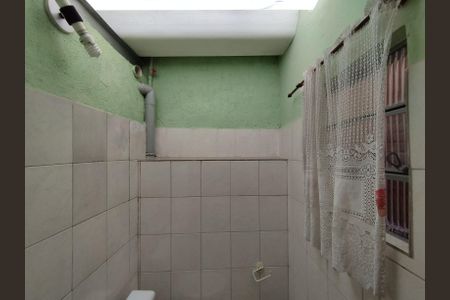 Casa à venda com 200m², 2 quartos e 3 vagas Casa à venda com 200m², 2 quartos e 3 vagasBanheiro - torneira